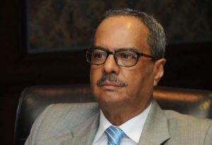Dir. IDSS afirma hay déficit de enfermeras y pensionarán mil médicos 