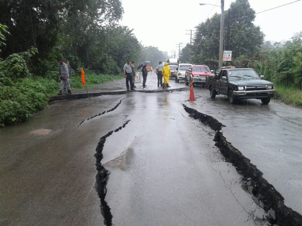 Gobierno envía ayuda a una inundada Puerto Plata