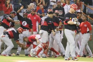 Escogido destina entradas juego domingo a damnificados zona norte