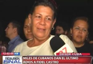 Miles de cubanos dan el último adiós a Fidel Castro 