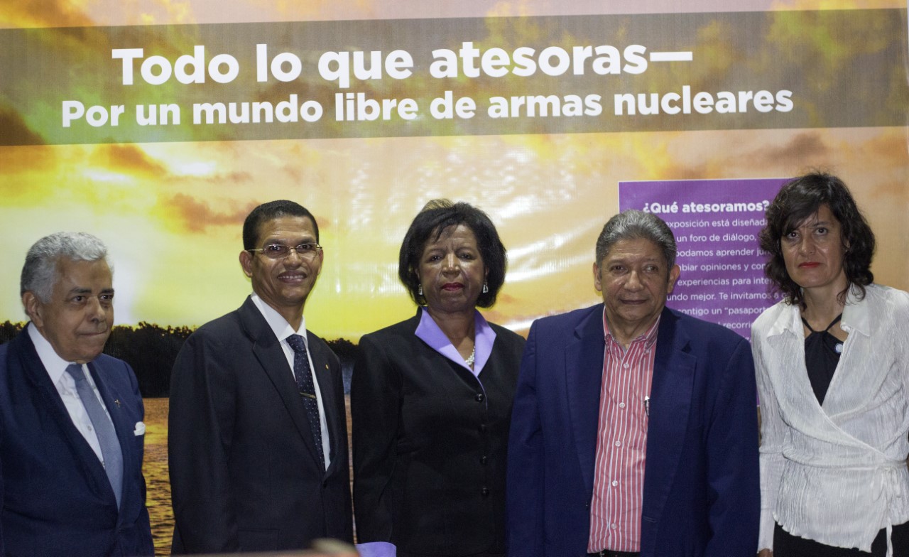 Universidad O&M apertura exposición fotográfica