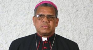 Sacerdotes lamentan entierros en medio de música urbana y consumo de alcohol