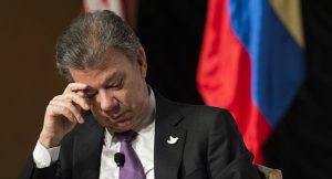 Santos dice se encuentran graves dos sobrevivientes del accidente avión