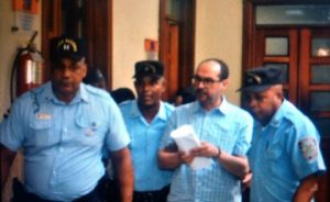 Aplazan coerción a ejecutivo de Financiera Inversia