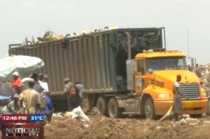 Camioneros aseguran que vertedero Duquesa opera con normalidad