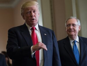 Para este domingo se espera que el recién electo presidente de Estados Unidos, Donald Trump, quien realiza una serie de reuniones, dé a conocer los nombres de los futuros miembros de su gabinete, que lo acompañarán en su gestión.
