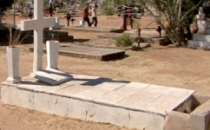 Sepultan restos de maestro asesinado en San Juan