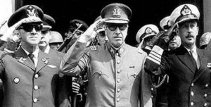 La Justicia arrincona a la viuda de Pinochet