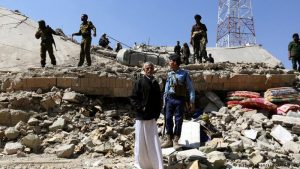 Mueren 36 soldados y policías yemeníes en un atentado terrorista en Adén