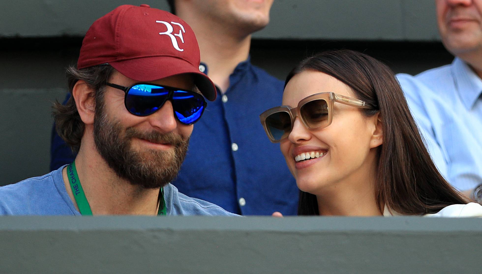 Irina Shayk luce un anillo de compromiso
