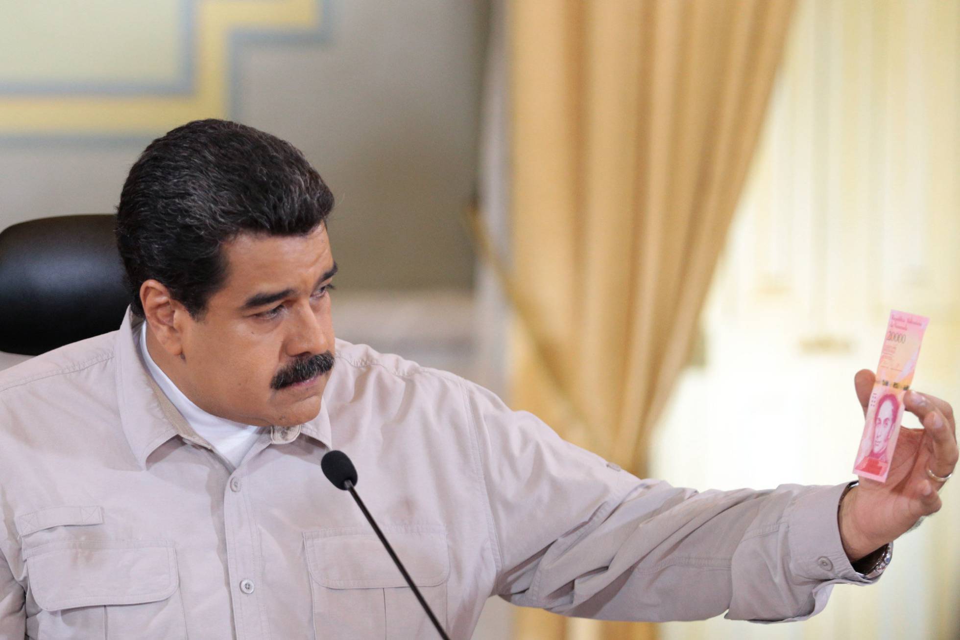 Maduro prorroga por 72 horas más el cierre de la frontera con Colombia