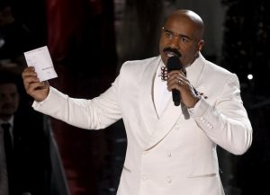Steve Harvey presentará nuevamente el certamen Miss Universo