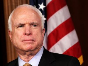 McCain: 'Hackeos' de Rusia amenazan con 