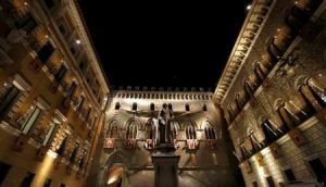 Italia busca captar 20.000 millones para reforzar el sector bancario