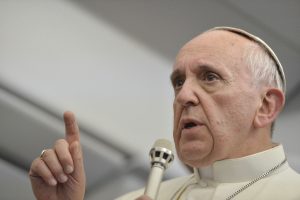 Papa condena la 