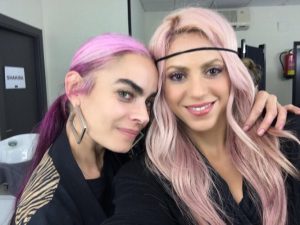 El nuevo ‘look’ de Shakira con el ‘rose gold hair’