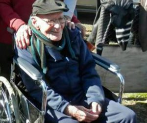 Uruguay :Un hombre de 102 años se casa con una mujer de 56  