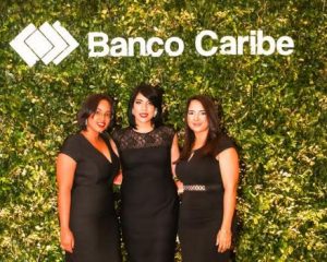Banco Caribe ofrece cóctel a clientes de tarjeta Visa Elite Infinite