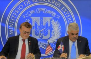 RD y EE.UU firman acuerdo de Pre-Autorización en el Transporte Aéreo