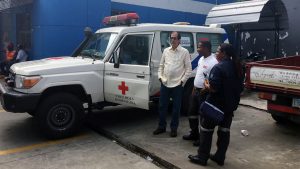 Ministro Montalvo comprueba funcionamiento Sistema 911 en Haina y SC