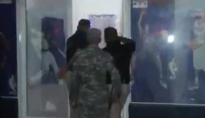 Hombre resulta herido en una banca en la Núñez de Cáceres