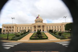  Danilo Medina lamenta fallecimiento del exvicepresidente panameño, Ricardo Arias Calderón