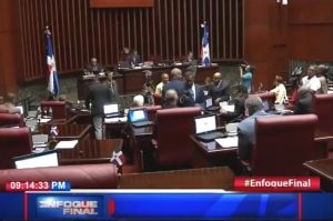 Senado aprueba Código Penal que se establece la acumulación de pena hasta 60 años de prisión 
 
