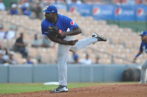Ariel Peña lanzador abridor por Licey contra Gigantes 
