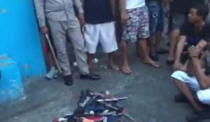 Presos de La Victoria entregan armas blancas voluntariamente 