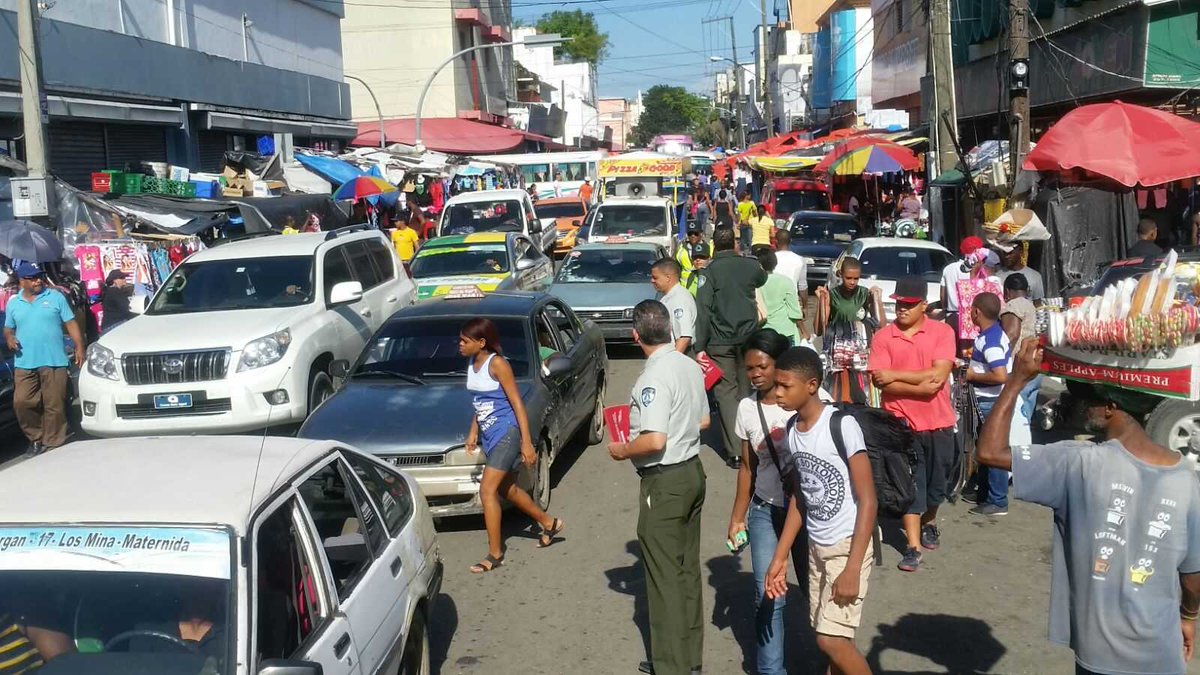 Se activa comercio en víspera de Año Nuevo