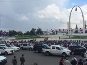 Cañeros protestan frente a JCE en demanda de residencia