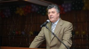 Roberto Santana dice partidos están comprometidos con el narco y lavado de activo