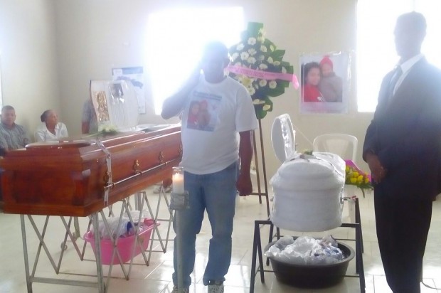 Velatorio de madre e hijos muertos en Chile