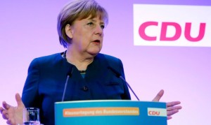 Merkel apuesta por cooperación con Trump en lugar de proteccionismo