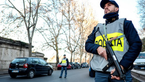  Italia:Adolescente manda matar sus padres 
