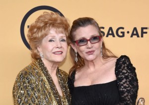 Hollywood rinde homenaje a Debbie Reynolds y Carrie Fisher