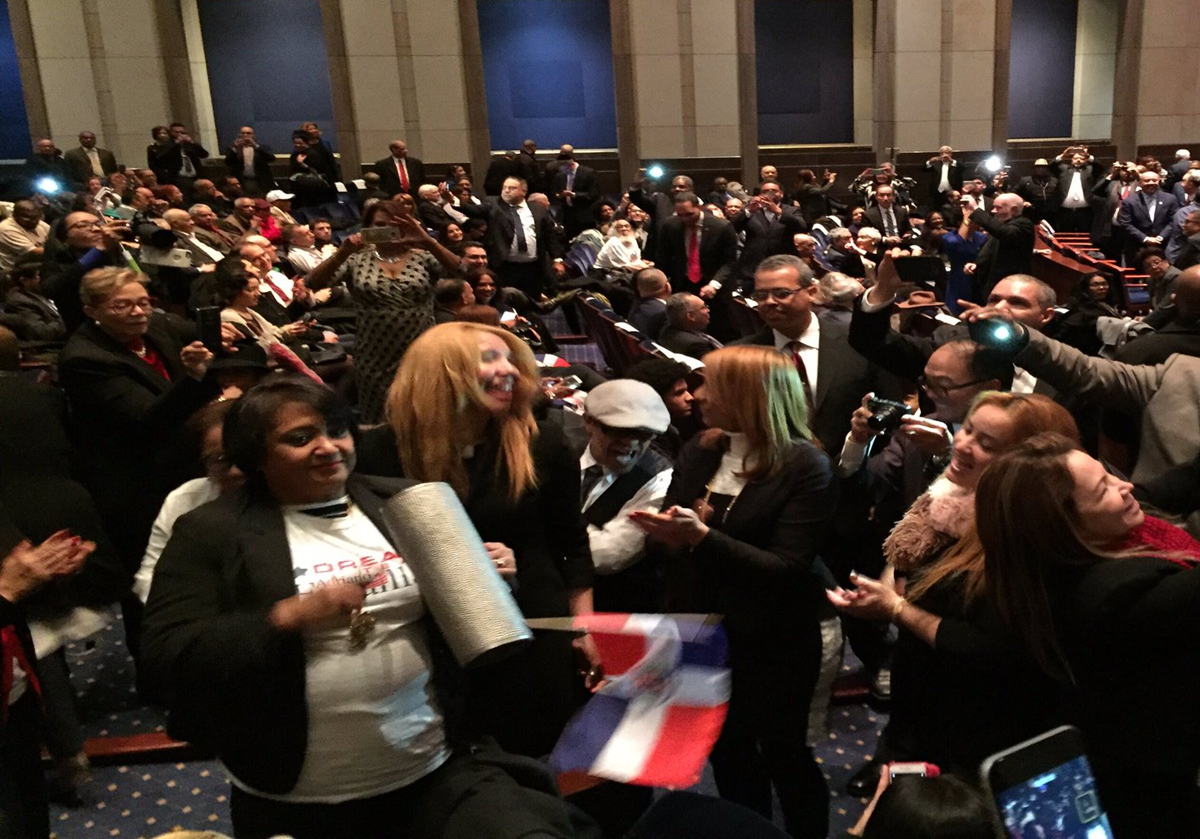 Adriano Espaillat es juramentado como congresista de EEUU