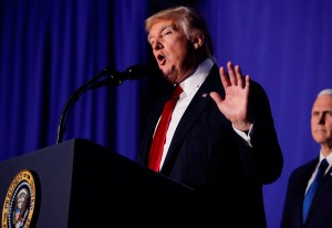 Trump deportó 439 salvadoreños en su primera semana de gestión