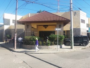Acordonan hotel en Dajabón; se presume que es en busca de Brayan Félix 