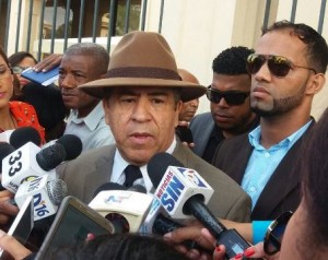 Percival Peña sufre infarto mientras estaba en Migración