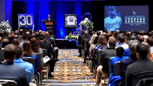 Reales celebran la vida de Yordano Ventura en Kansas City