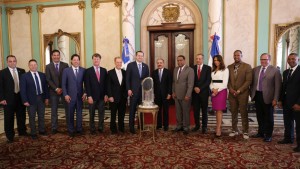Presidente Medina recibe visita de Chicago Cubs