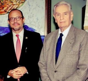 Embajador felicita al nuevo Premio Nacional de Literatura 2017