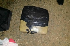 Decomisan 41 pacas de marihuana y apresan teniente coronel PN