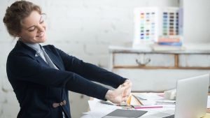 Cinco tips para mantenerse en forma en el trabajo