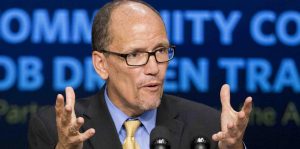 Eligen al hijo de inmigrantes dominicanos Tom Pérez, presidente del Partido Demócrata de EEUU
