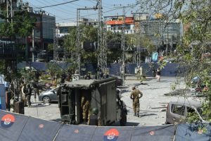 Al menos cinco muertos en un atentado con bomba en Pakistán