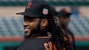 Johnny Cueto está en duda para el Clásico