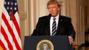 Legisladores rusos defienden a exasesor de Trump