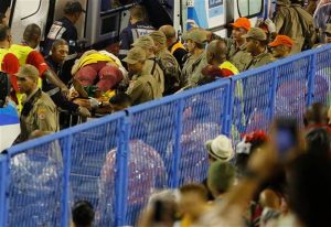 Choque de una carroza en el Carnaval de Río deja 12 heridos
